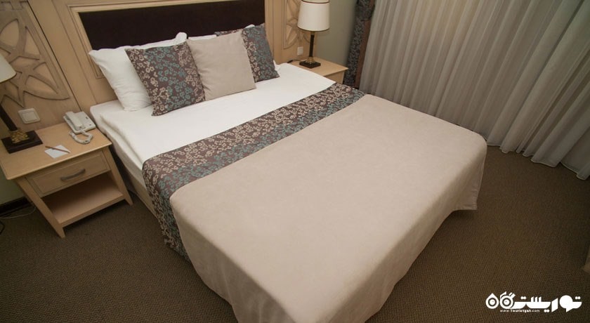 تخت بزرگ سوئیت هتل