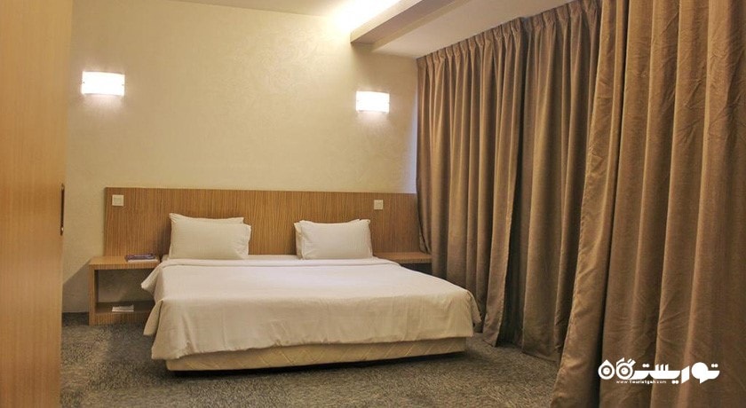 نمای تخت بزرگ اتاق دلوکس