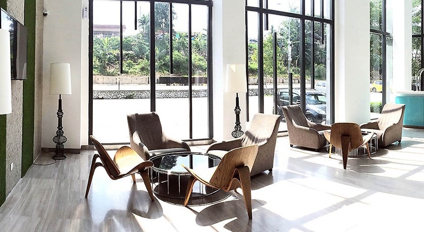 محوطه نشیمن لابی هتل