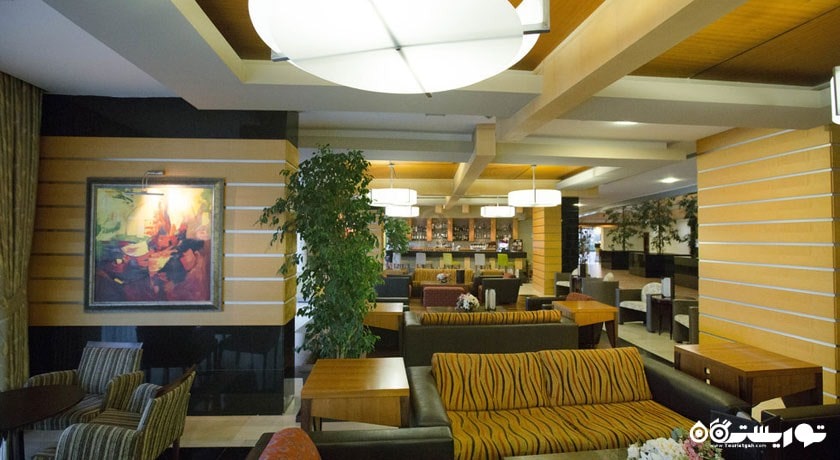 بار اسکای لابی  هتل رویال وینگز