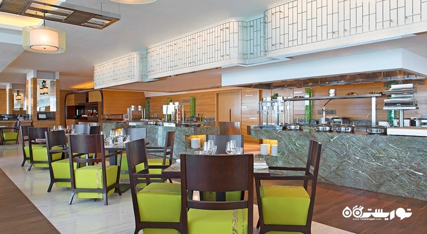 نمایی از رستوران سیزنال تیستس