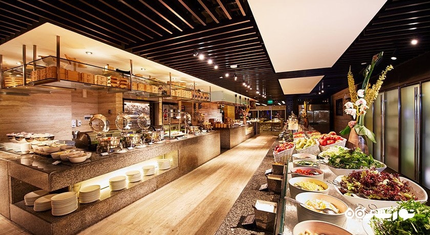 نمای رستوران بین المللی تریپل تری