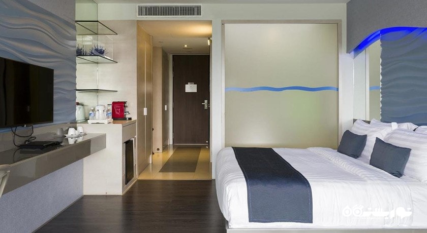 نمای تخت بزرگ اتاق فمیلی