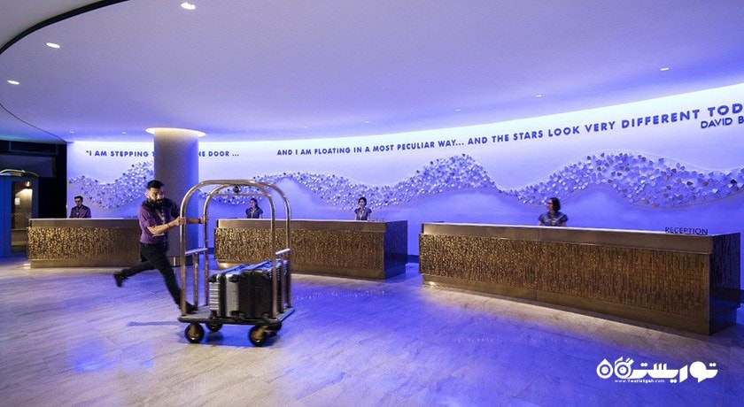 میز پذیرش هتل ریزورت ورلد سنتوسا - هارد راک