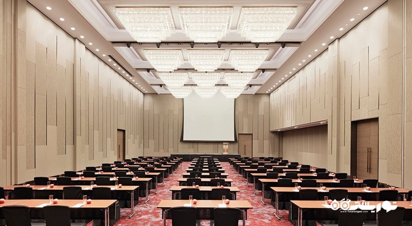 سالن برگزاری همایش و جلسات
