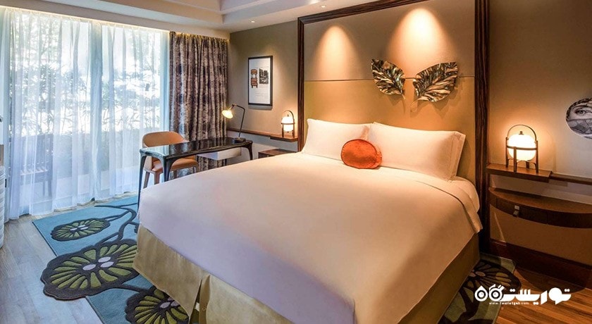 نمای تخت بزرگ اتاق لاکچری