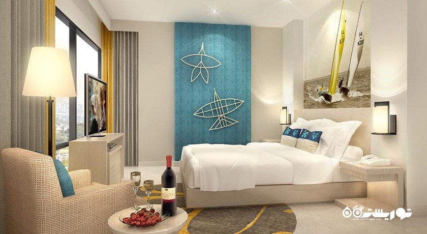 تخت بزرگ سوئیت با چشم انداز دریا