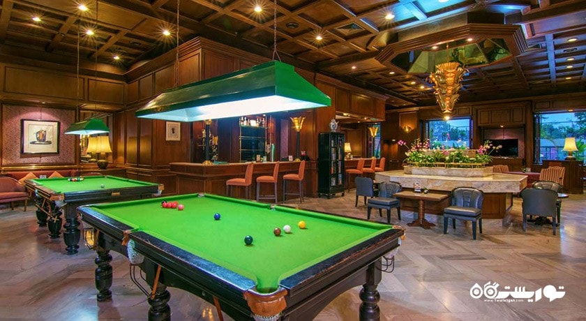 نمایی از اگزوتیا بار اند لانج