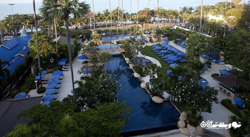 استخر روباز هتل جومتین پالم بیچ اند ریزورت