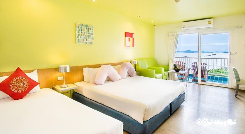 تخت های توئین اتاق دلوکس با چشم انداز دریا