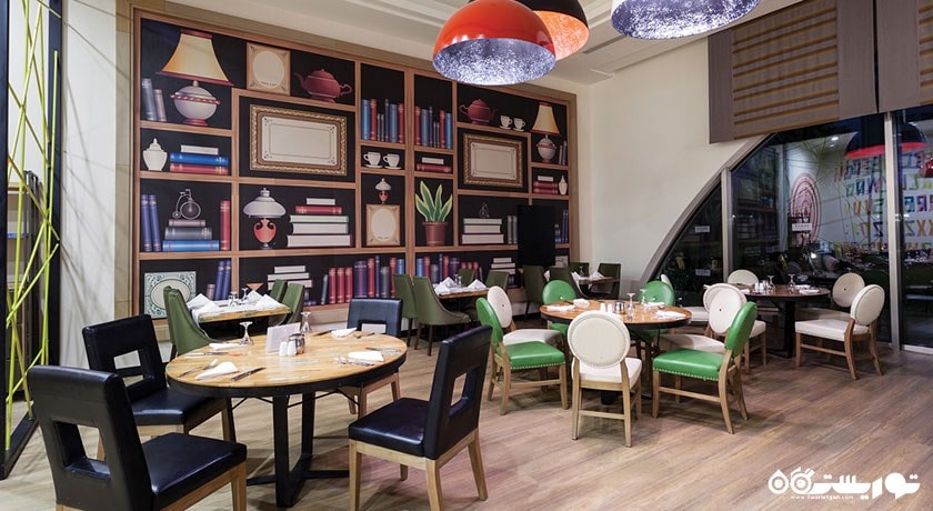 رستوران پارک فورا هتل تایتانیک بیچ لارا