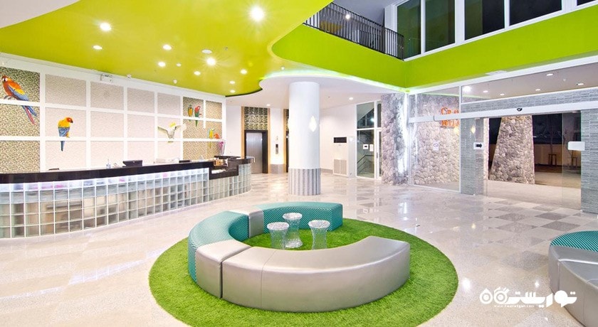 نمای لابی هتل گرند بلا