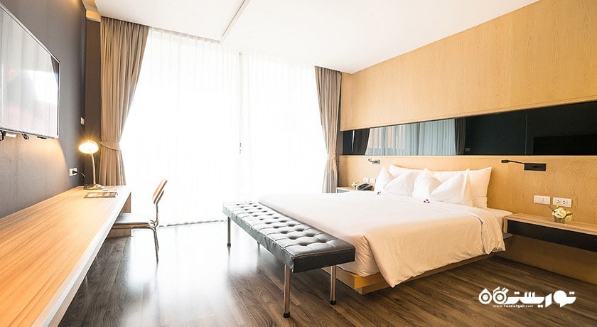 نمای تخت بزرگ اتاق دلوکس