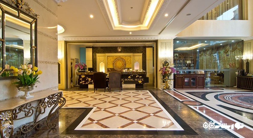 میز پذیرش هتل ال کی رویال سوئیت