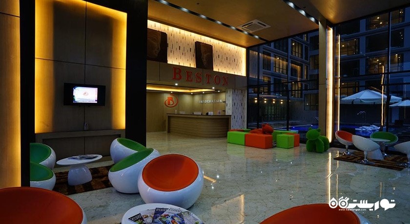 محوطه نشیمن هتل بستون پاتایا