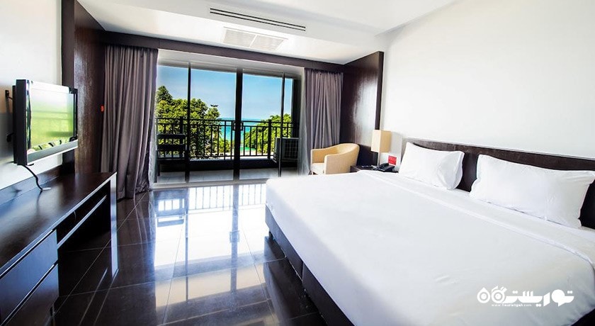 نمای تخت بزرگ سوئیت اگزکیوتیو