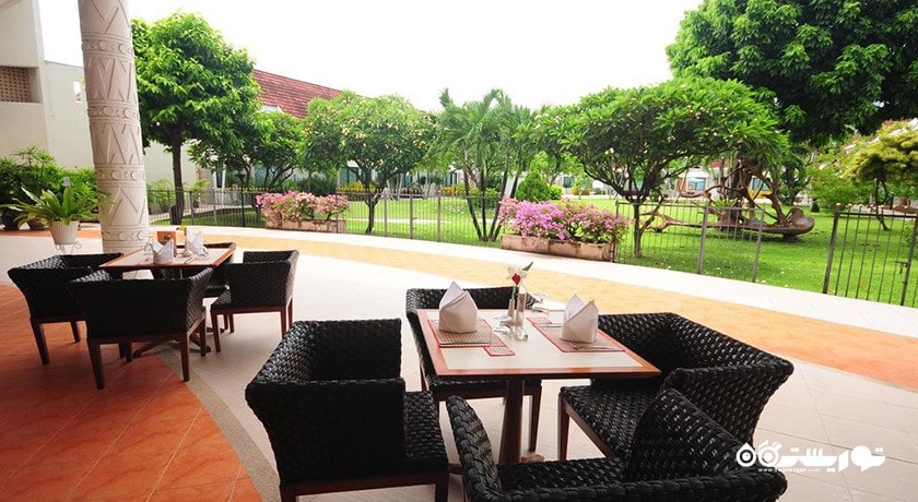 محوطه فضای باز رستوران هتل