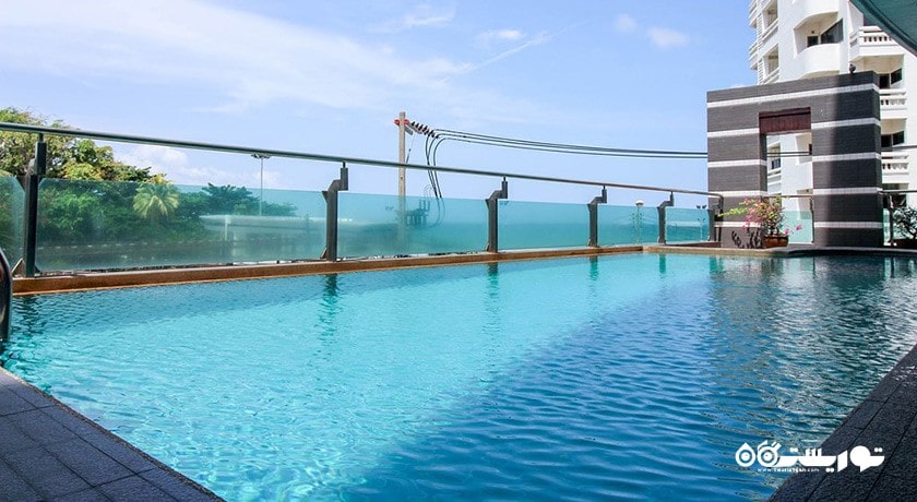 استخر روباز هتل رویال بیچ ویو