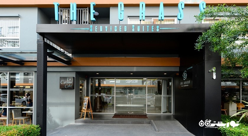 درب ورودی هتل گرس سرویسد سوئیتز