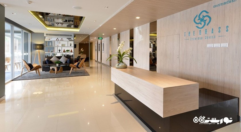 میز پذیرش هتل گرس سرویسد سوئیتز