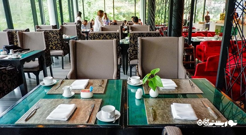 نمای دیگر رستوران ایتالیایی اسپازیو