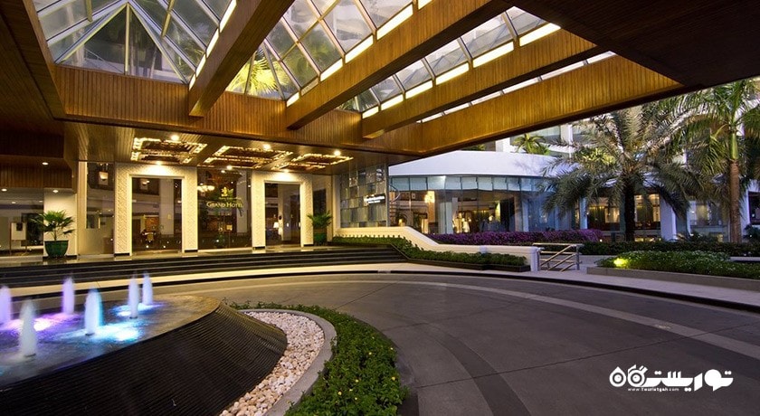 درب ورودی هتل رویال کلیف گرند