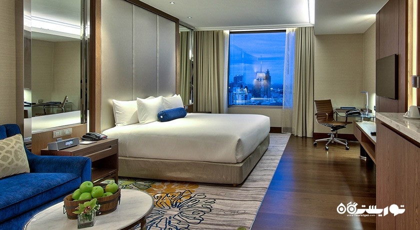 نمای تخت بزرگ اتاق گرند پرمیوم
