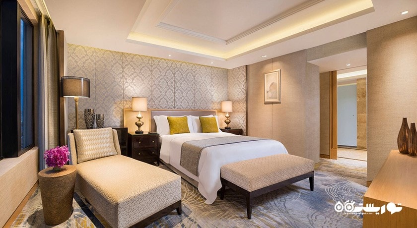 نمای تخت بزرگ سوئیت رویال