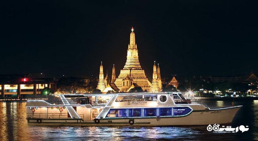 نمای کلی از رستوران هورایزن کروز