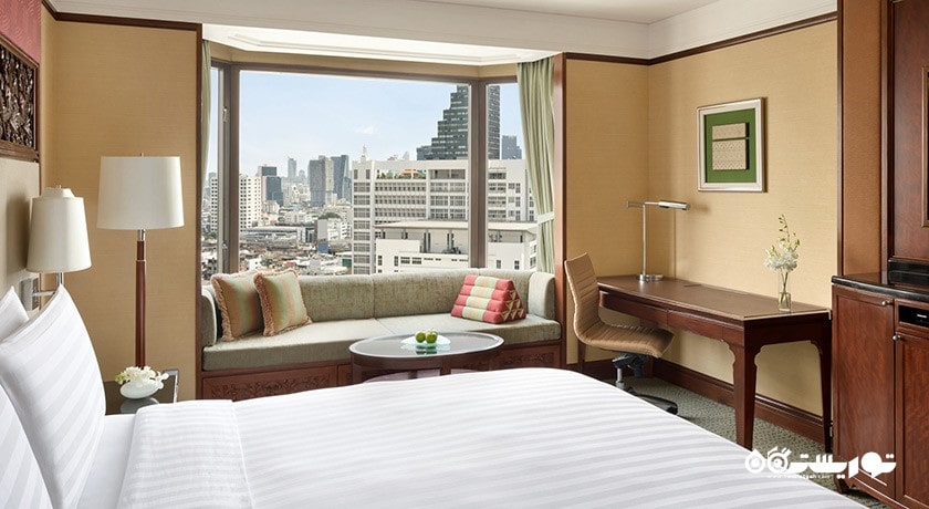 نمای تخت بزرگ اتاق دلوکس