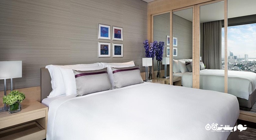 نمای تخت بزرگ سوئیت سه خوابه