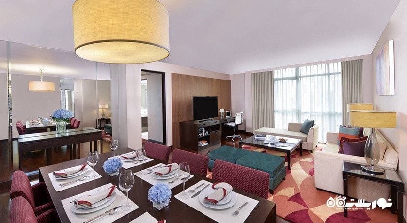میز غذاخوری سوئیت اگزکیوتیو سه خوابه