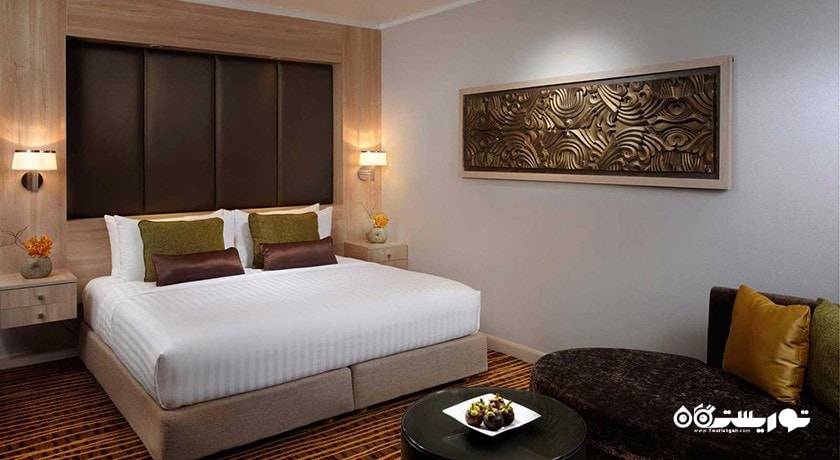 نمای تخت بزرگ اتاق گرند دلوکس