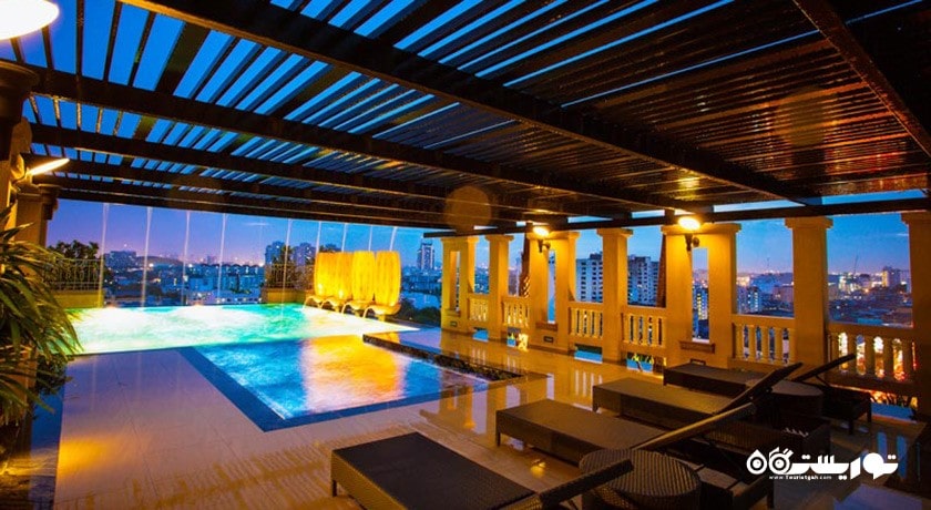 پول بار هتل گرند فوروینگ کانونشن بانکوک