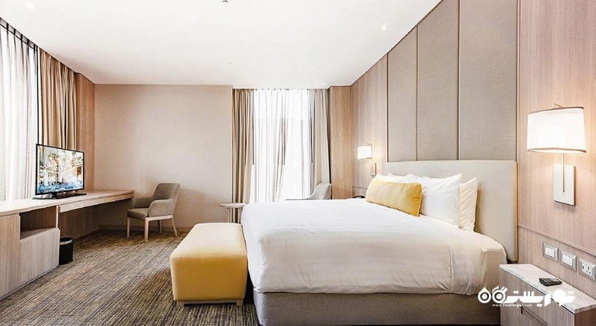 نمای تخت بزرگ اتاق اگزکیوتیو