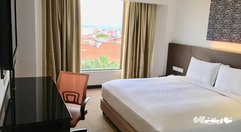 نمای تخت بزرگ اتاق سوپریور