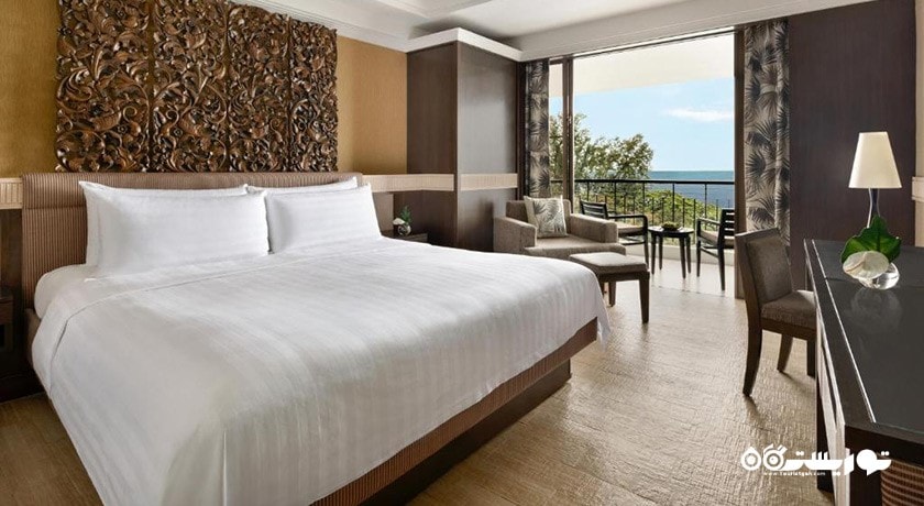 نمای تخت بزرگ اتاق اگزکیوتیو