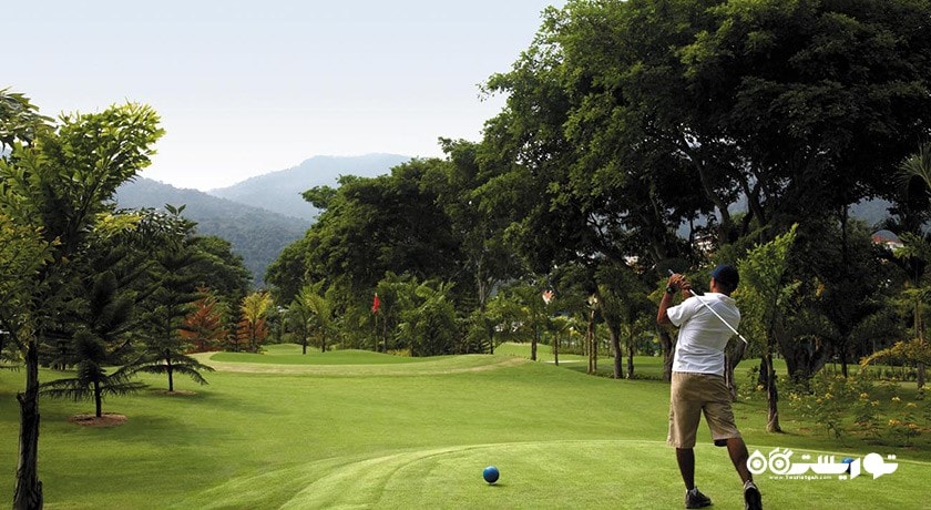 زمین گلف هتل شانگری لاز راسا ساینگ ریزورت اند اسپا