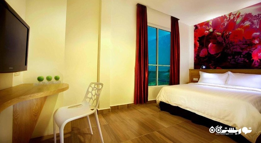 نمای تخت بزرگ اتاق سوپریور