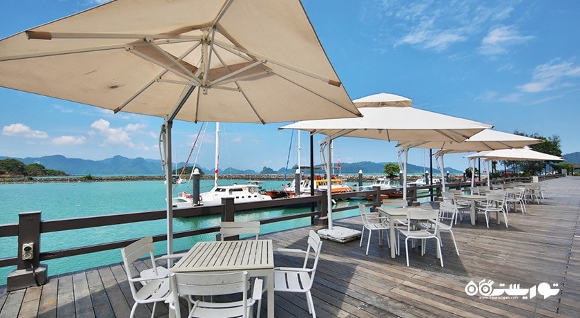 چشم انداز زیبای رستوران زست