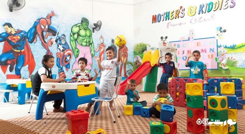 کلاب کودکان هتل هالیدی ویلا بیچ ریزورت اند اسپا