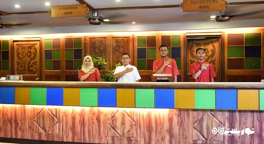 میز پذیرش هتل هالیدی ویلا بیچ ریزورت اند اسپا