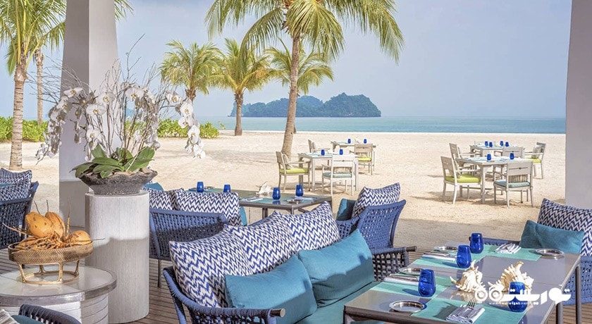 محوطه فضای باز رستوران کلاپا گریل