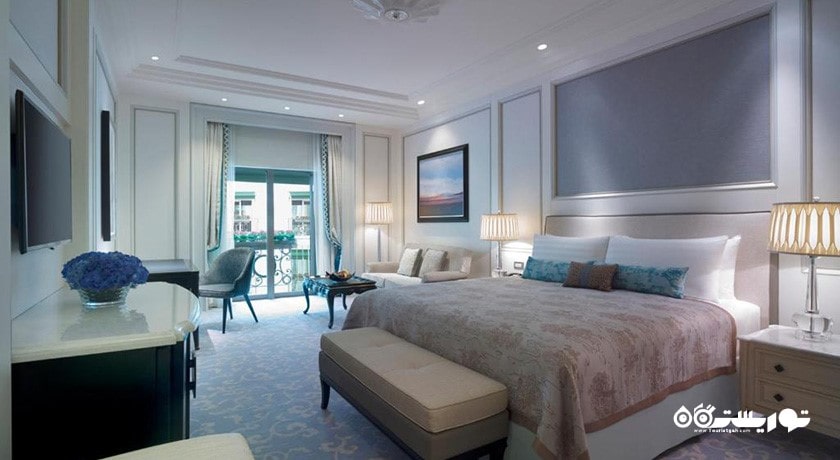 نمای تخت بزرگ اتاق دلوکس