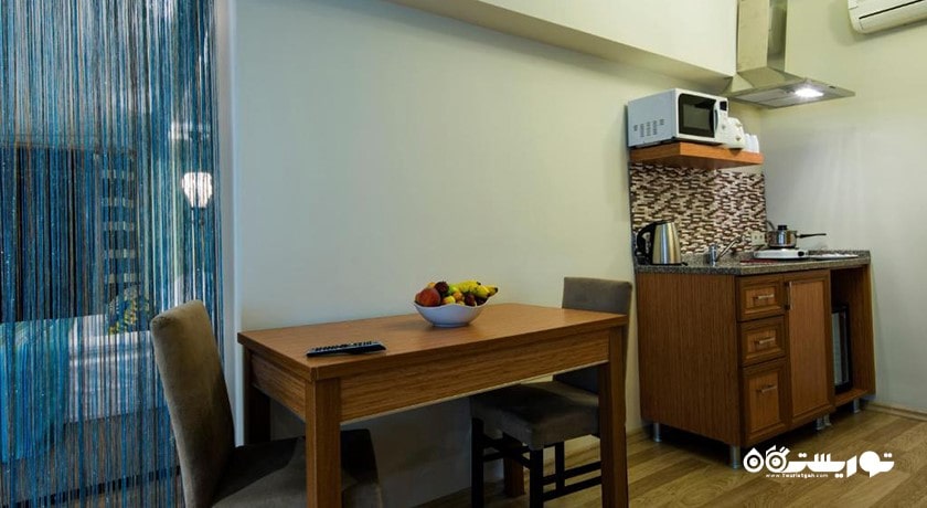 میز غذاخوری آپارتمان دوخوابه