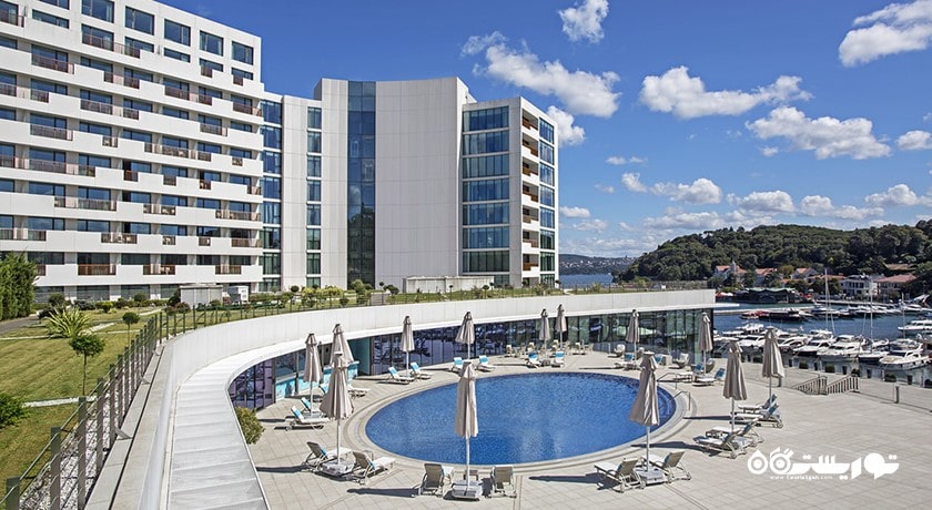استخر روباز هتل گرند تارابیا