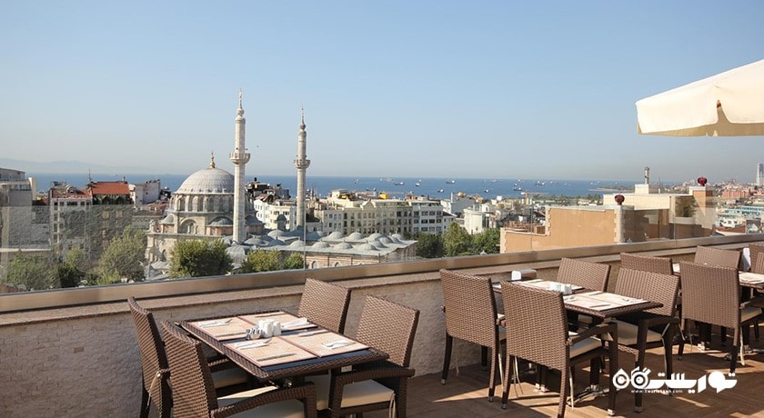 محوه فضای باز رستوران هتل