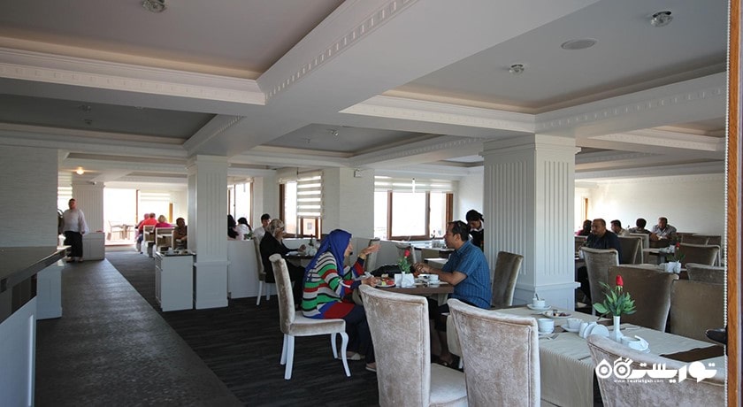 نمای رستوران هتل گراند واشینگتن