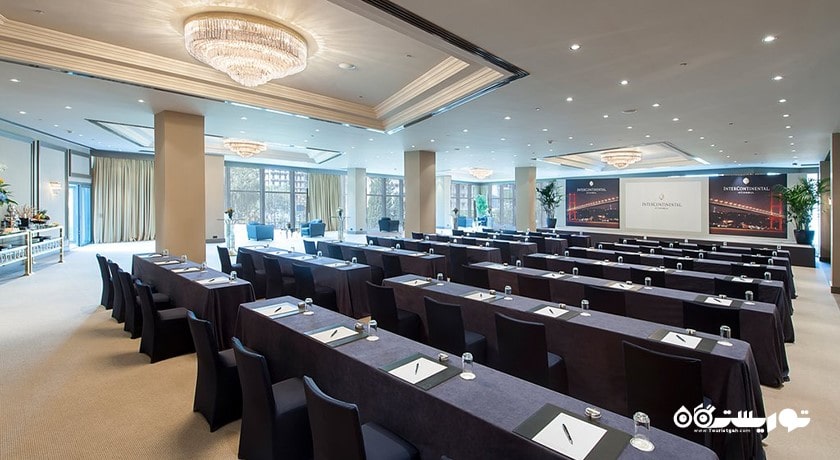 سالن برگزاری همایش و جلسات