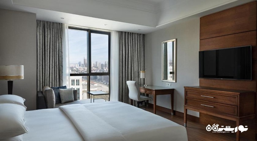 نمای تخت بزرگ سوئیت اگزکیوتیو